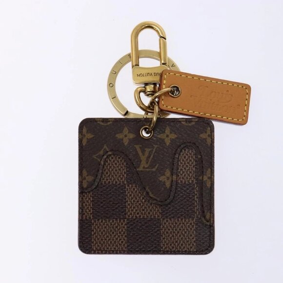 LOUIS VUITTON Damier Giant NIGO Collaboration Porte Cles - Picture 3 of 16